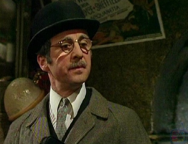 Andrew Sachs as Snell