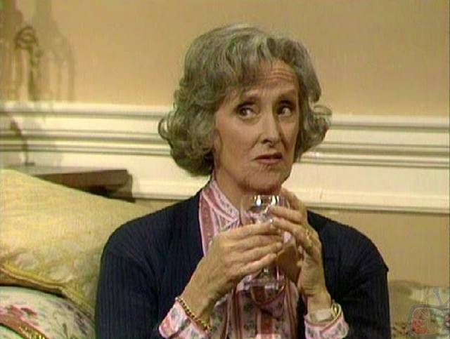 Diana King as Mildred Fanshaw